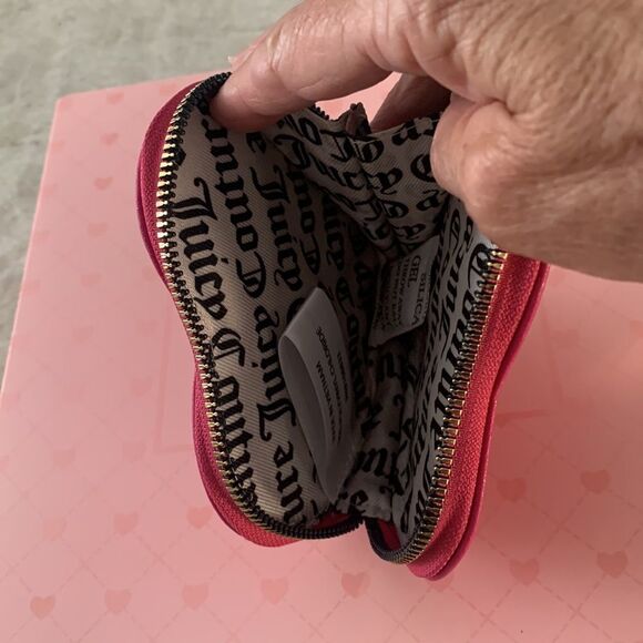 JUICY Pink Valentines Day Heart Keychain Purse NWT - Picture 5 of 6